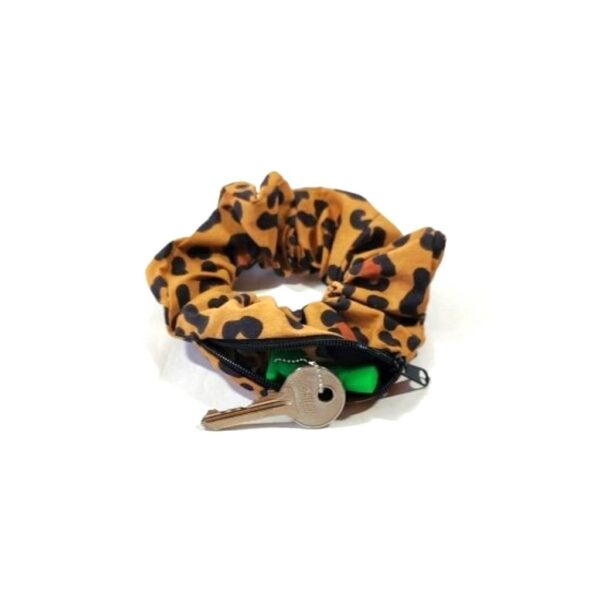 Chouchou zippé léopard avec une clé