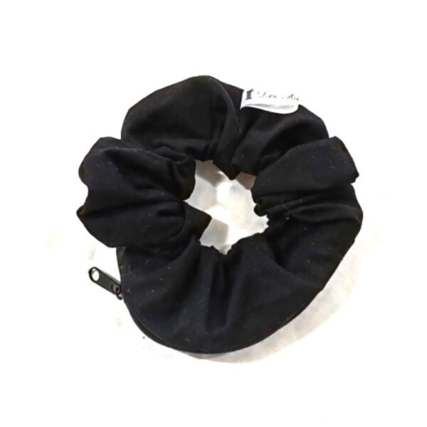 Chouchou au couleur noir avec un zip