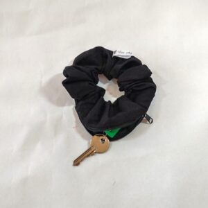 Chouchou zippé Noir avec une clé