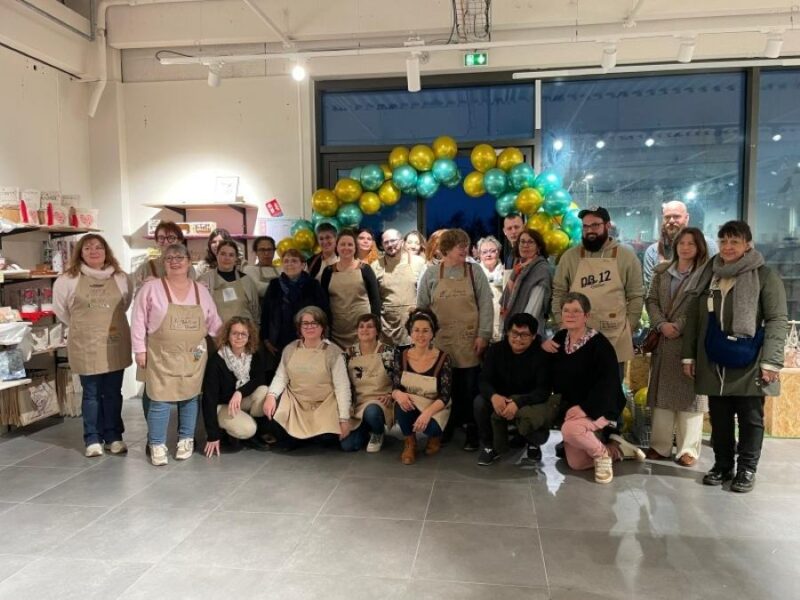 Photos des artisans de la boutique des artisans LAVAL jour de l'inauguration